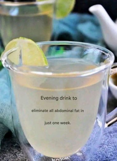 Refreshing Homemade Lemon Water